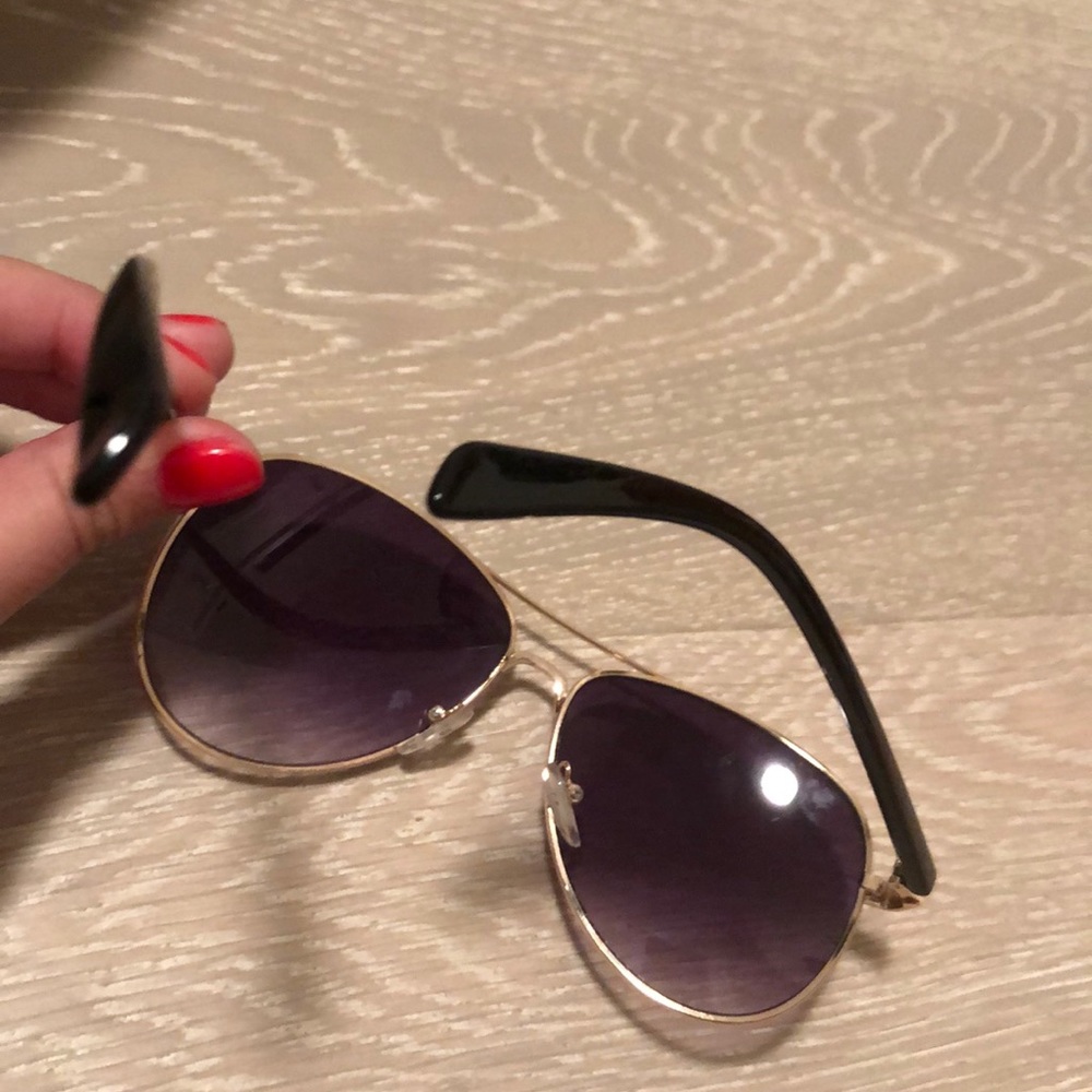 Aviators - Picture 2 of 3
